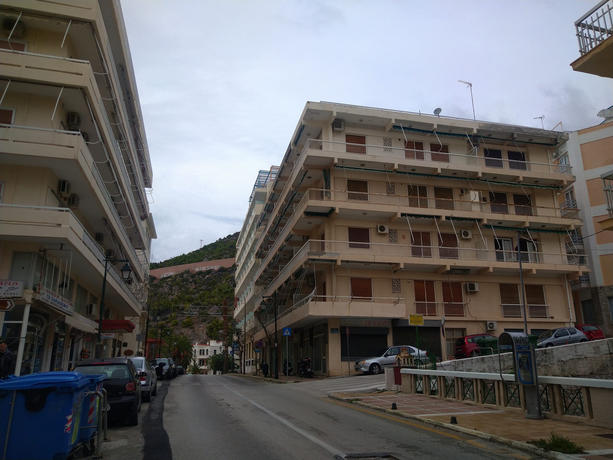 Loutraki SPA Apartment balkony