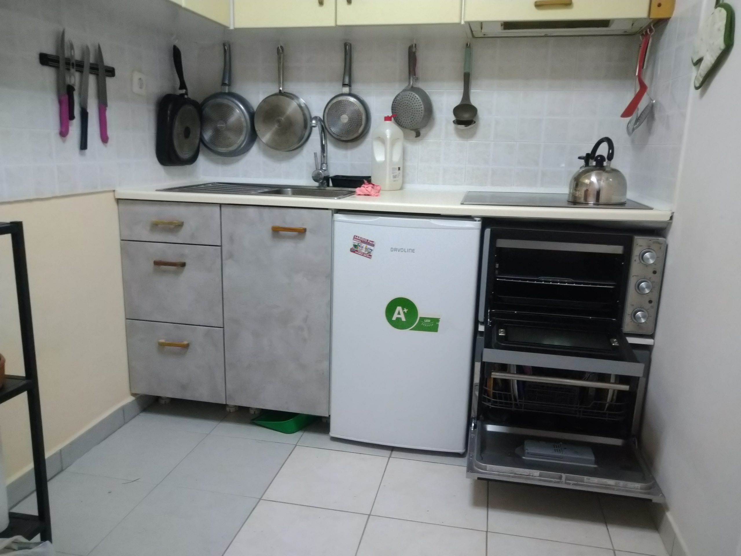 Loutraki SPA Apartment kitchen