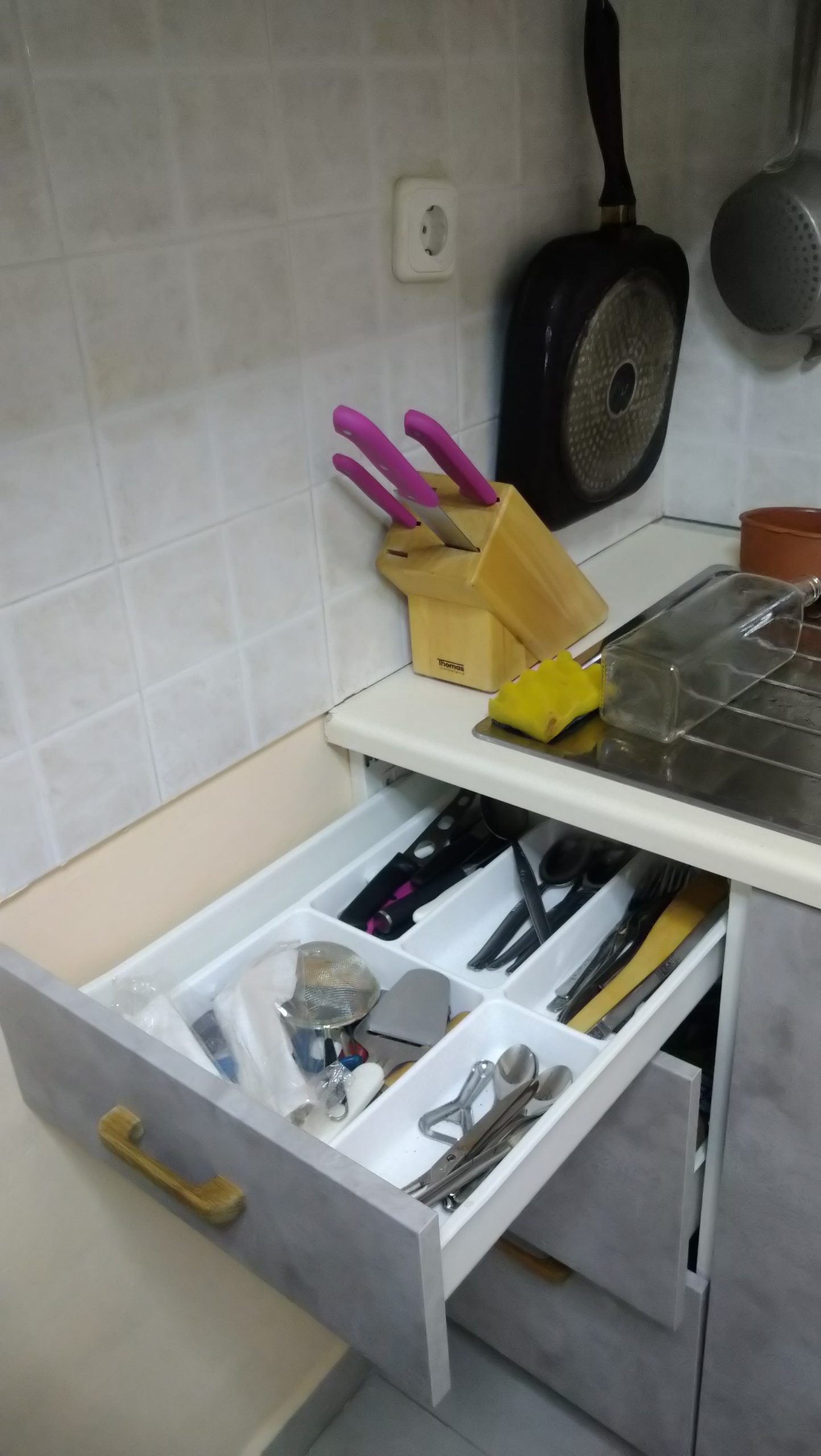 Loutraki SPA Apartment kitchen